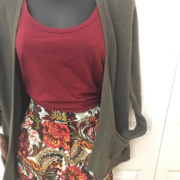 NWT Mittoshop Highwaisted Floral Shorts! - Picture 7 of 8